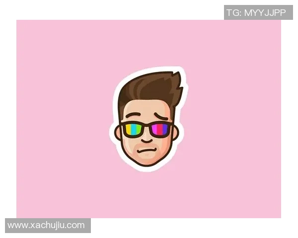 暗色头像下的足球明星男孩展现青春活力与梦想追逐的故事