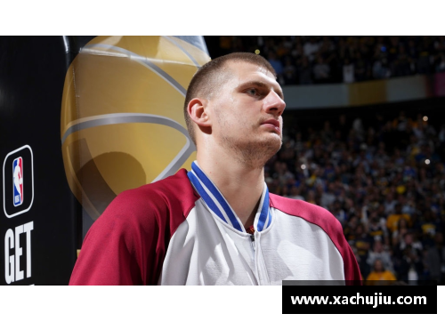 NBA现场疯狂！球员舔话筒瞬间，热议全美，裁判都笑了